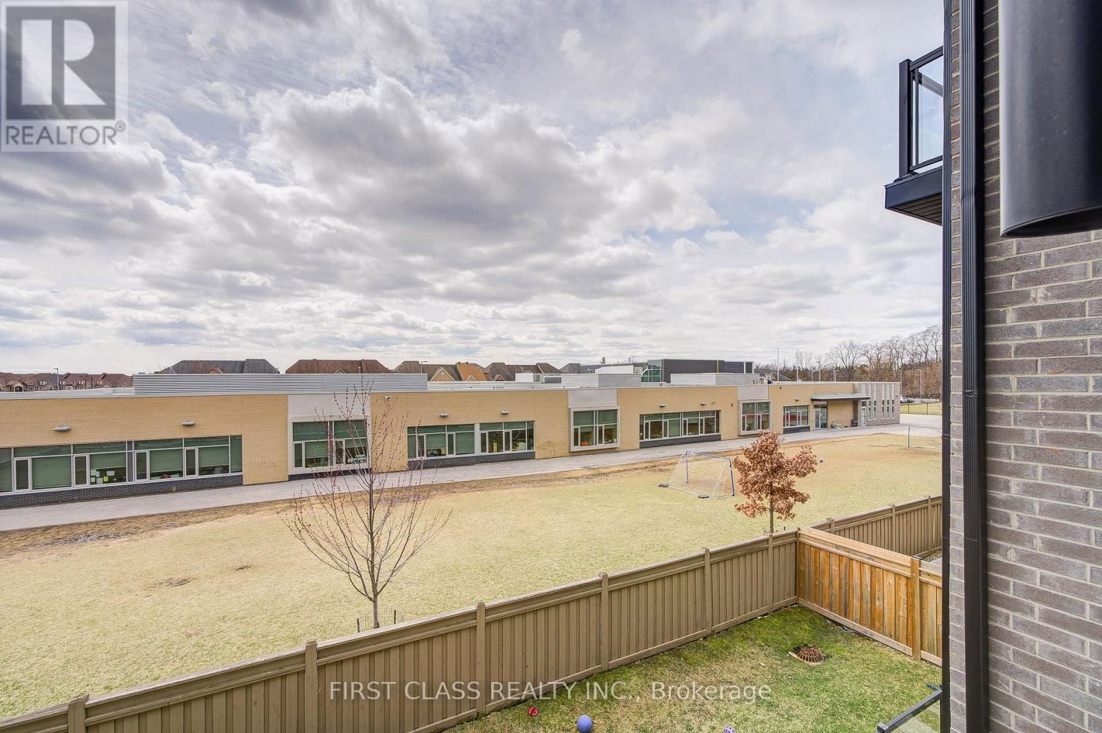 25 LASKIN DRIVE Image 25