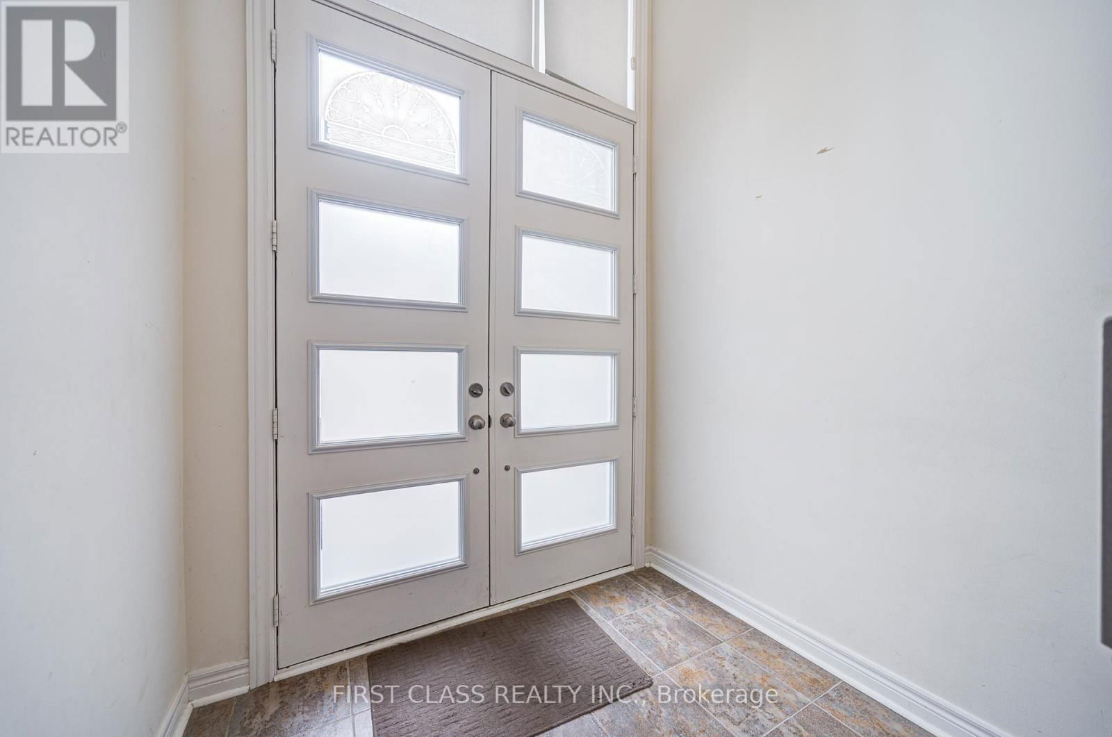 25 LASKIN DRIVE Image 3