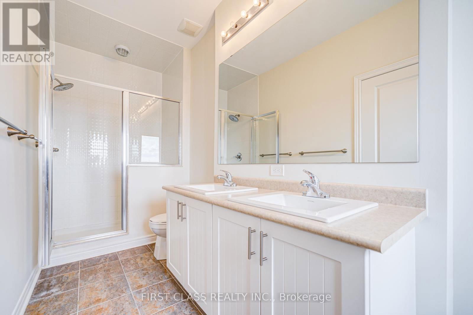 25 LASKIN DRIVE Image 33