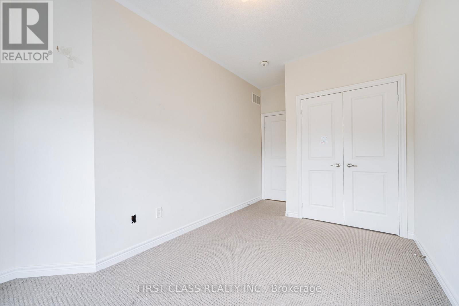 25 LASKIN DRIVE Image 37