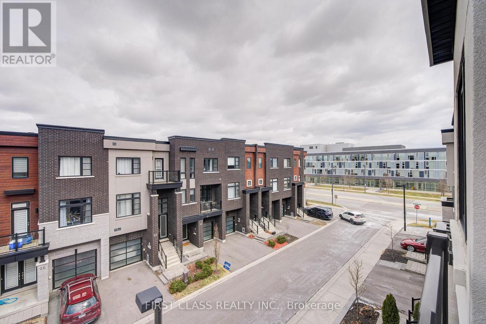 25 LASKIN DRIVE Image 45