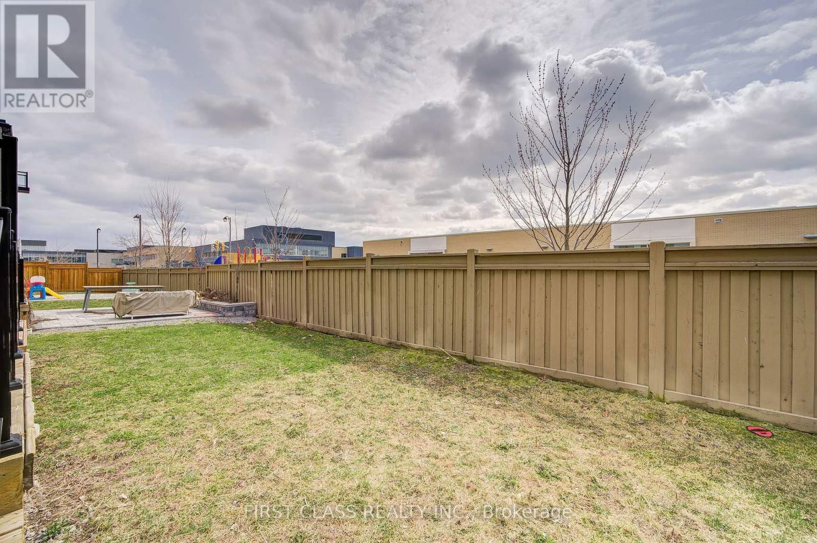 25 LASKIN DRIVE Image 48