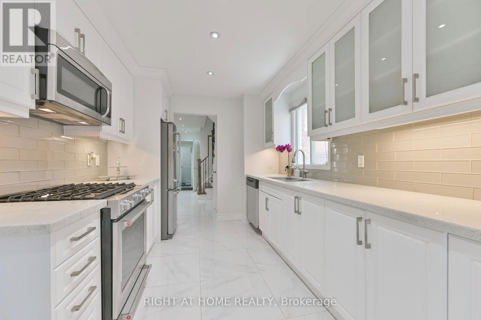 144 DON HEAD VILLAGE BOULEVARD Image 9