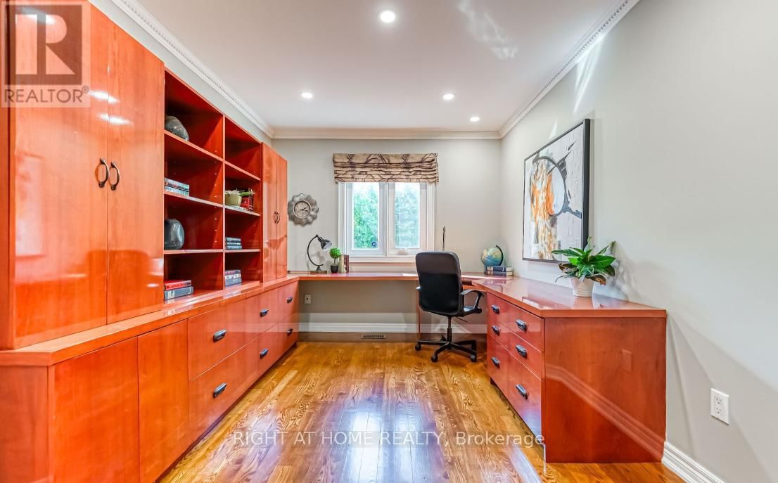 572 WYCLIFFE AVENUE Image 14