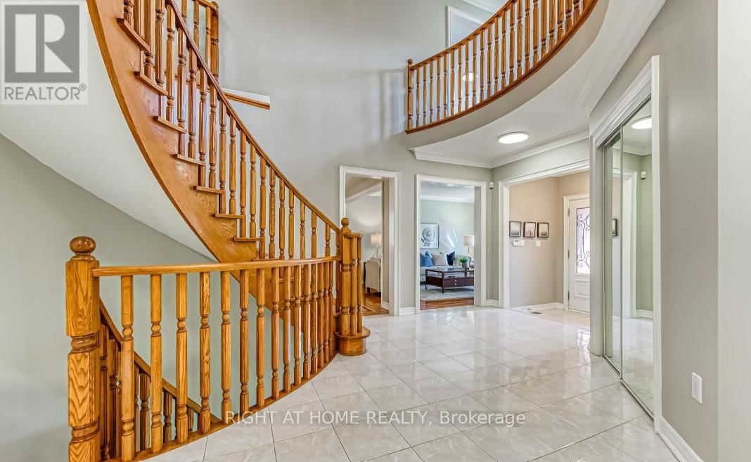 572 WYCLIFFE AVENUE Image 4