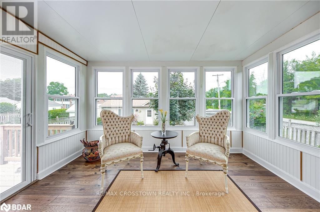 1104 ALFRED STREET Image 11