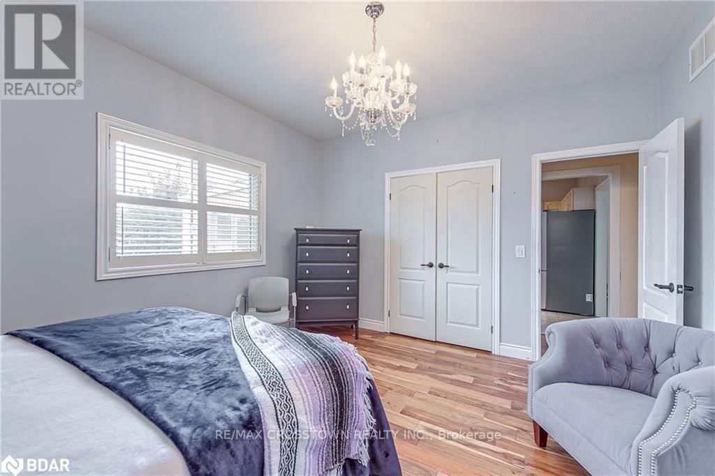 1104 ALFRED STREET Image 19