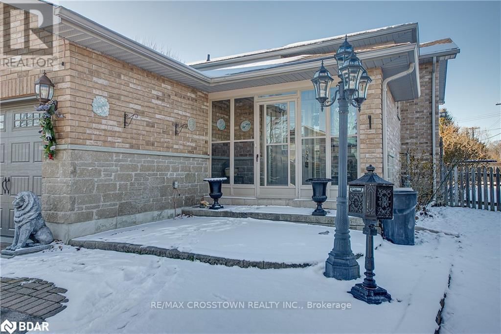 1104 ALFRED STREET Image 2