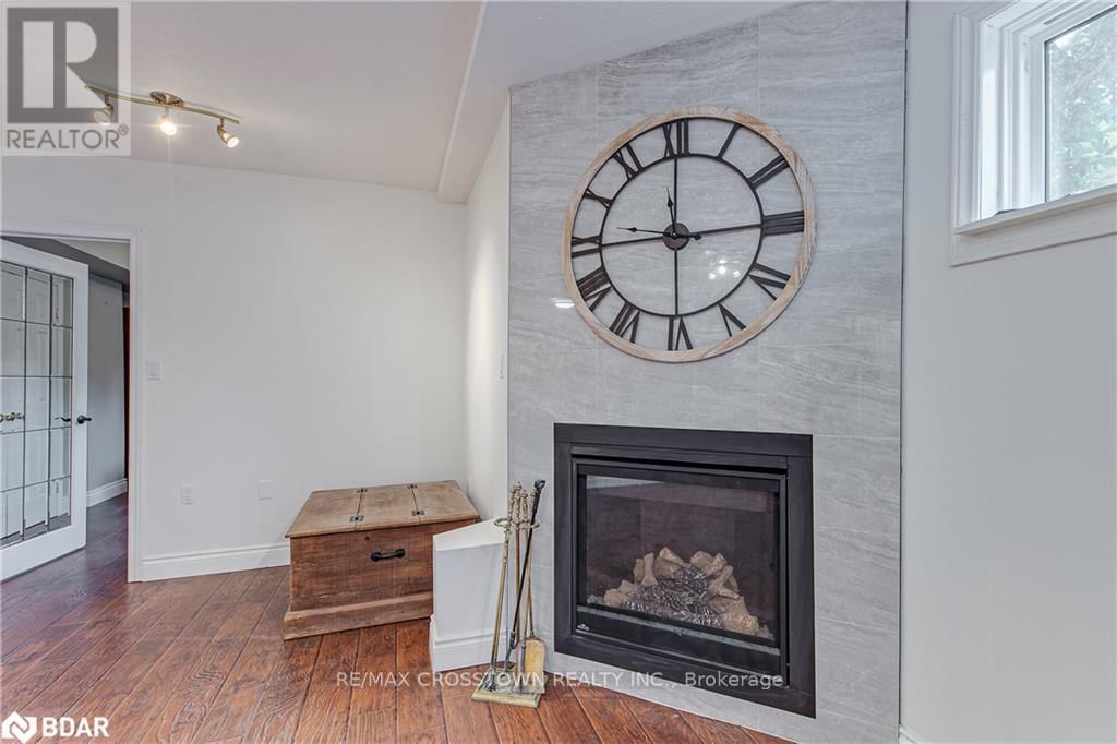 1104 ALFRED STREET Image 25
