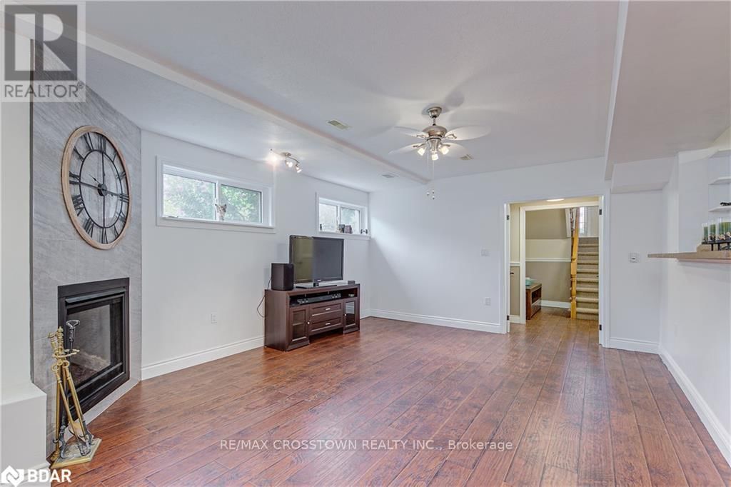 1104 ALFRED STREET Image 26