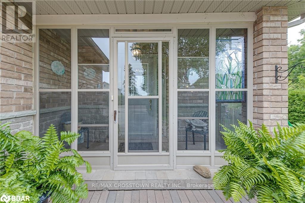 1104 ALFRED STREET Image 3