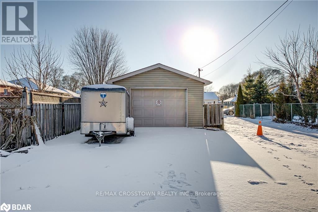 1104 ALFRED STREET Image 39