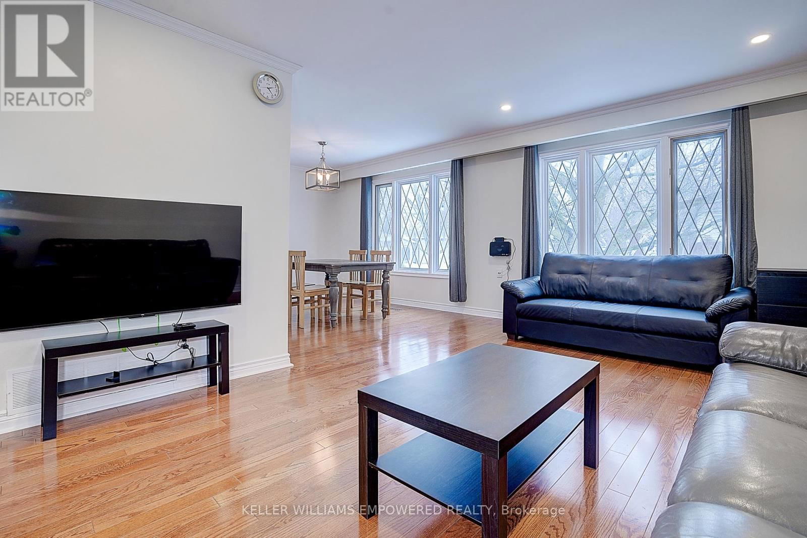 17 SIR KAY DRIVE Image 13