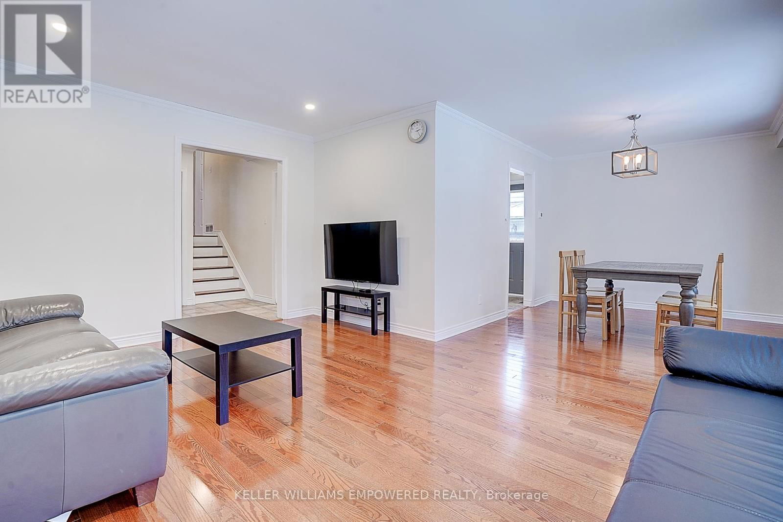 17 SIR KAY DRIVE Image 15