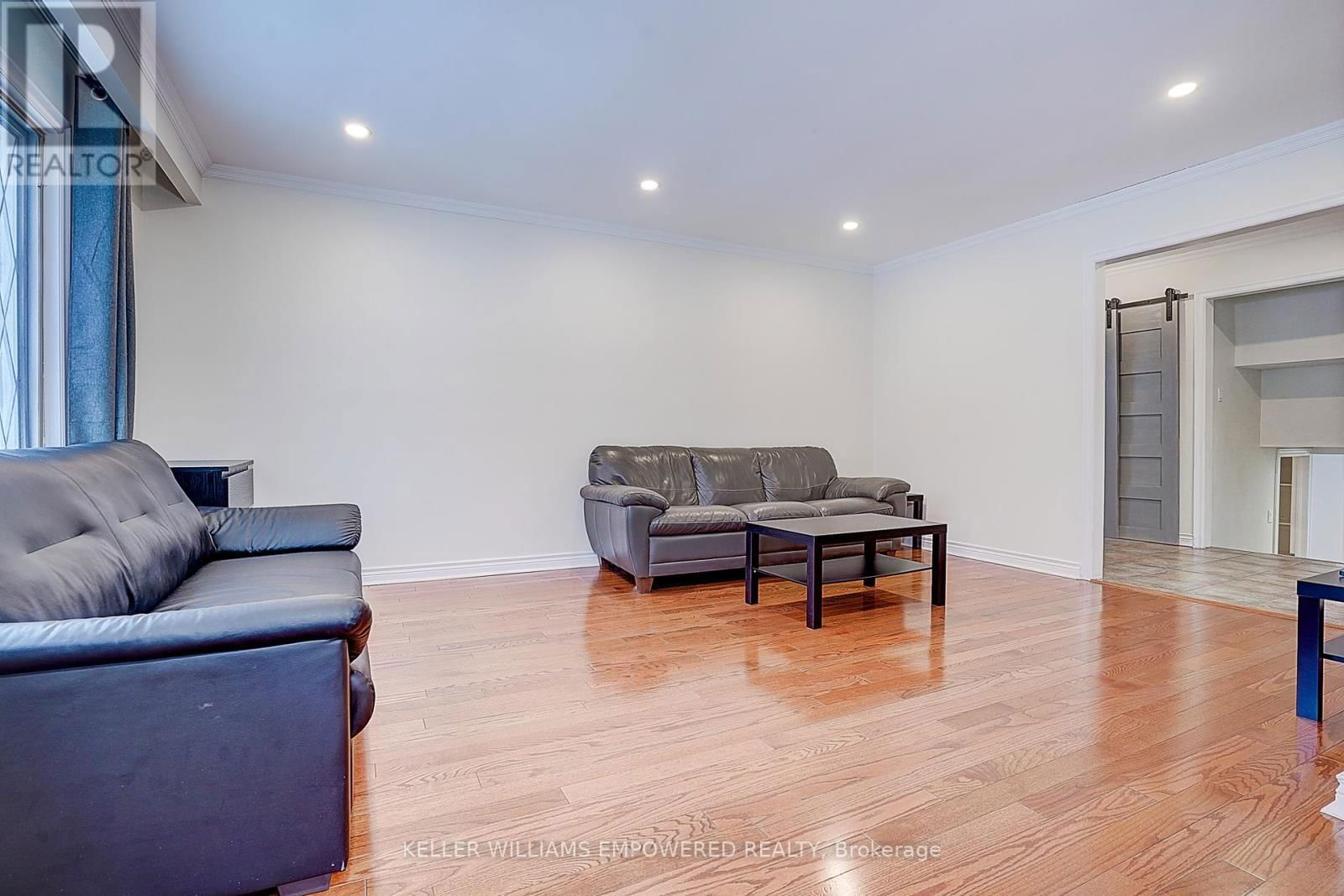 17 SIR KAY DRIVE Image 17