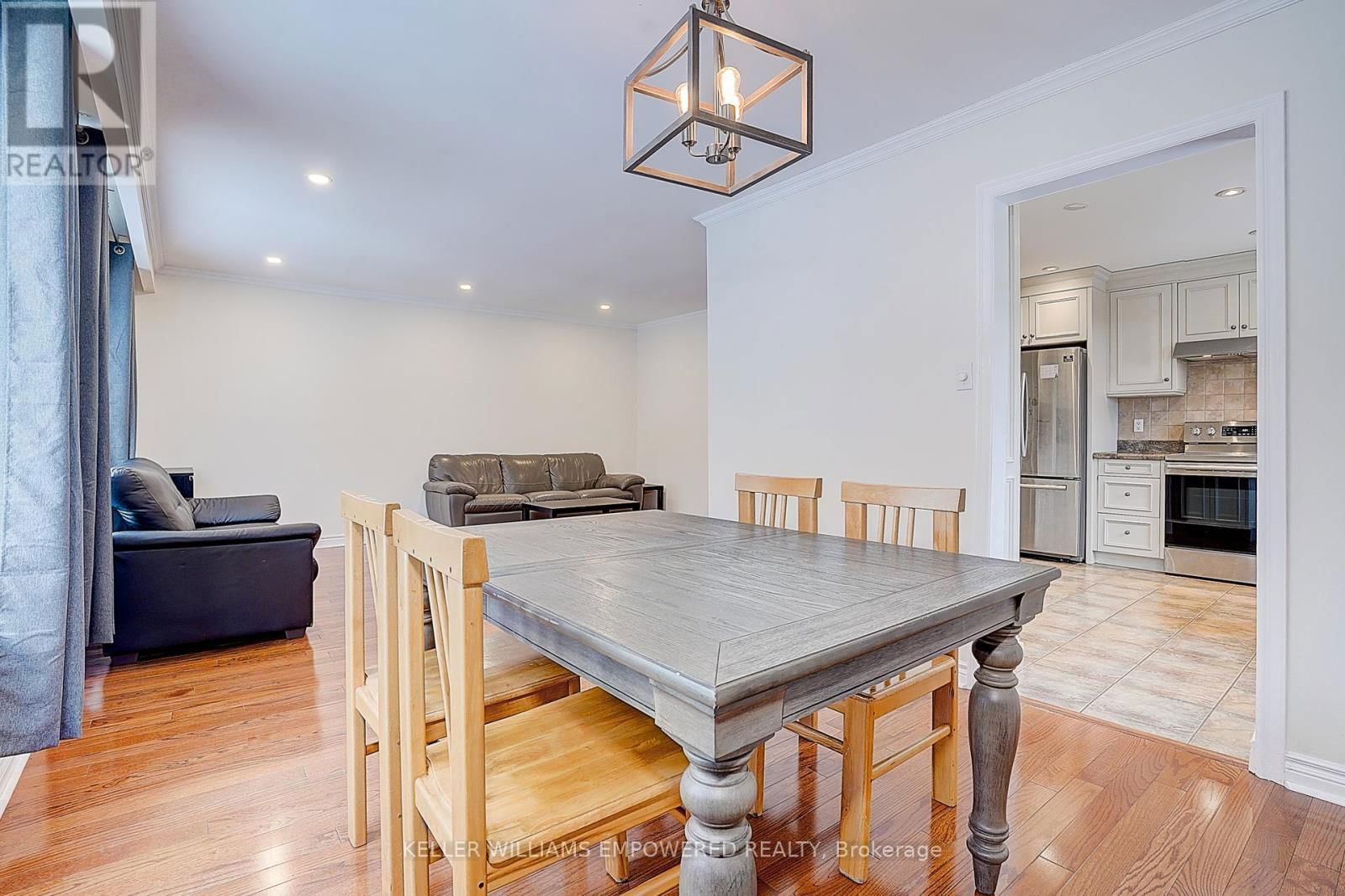 17 SIR KAY DRIVE Image 21