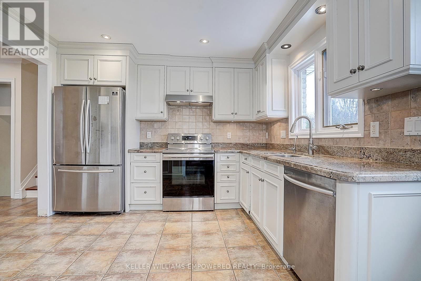 17 SIR KAY DRIVE Image 22
