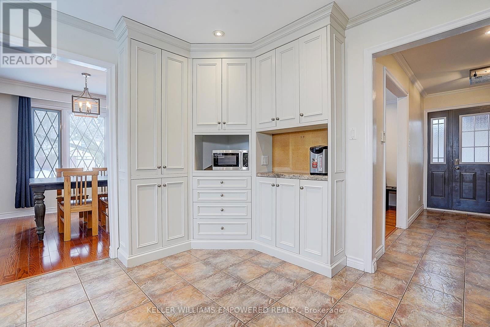 17 SIR KAY DRIVE Image 25