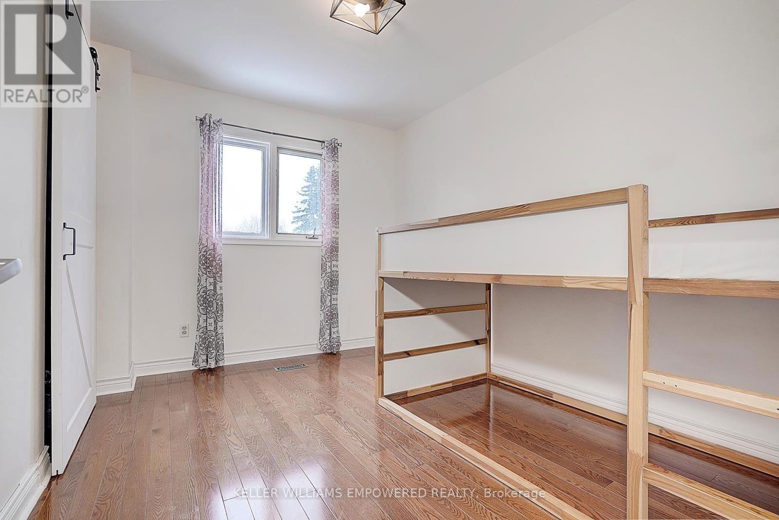 17 SIR KAY DRIVE Image 31
