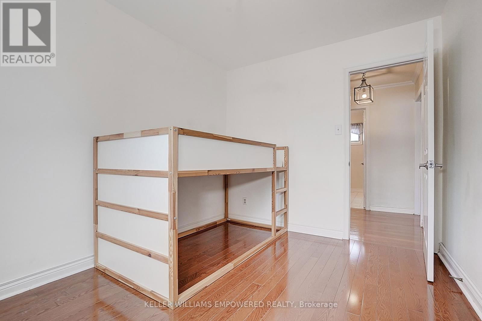 17 SIR KAY DRIVE Image 32