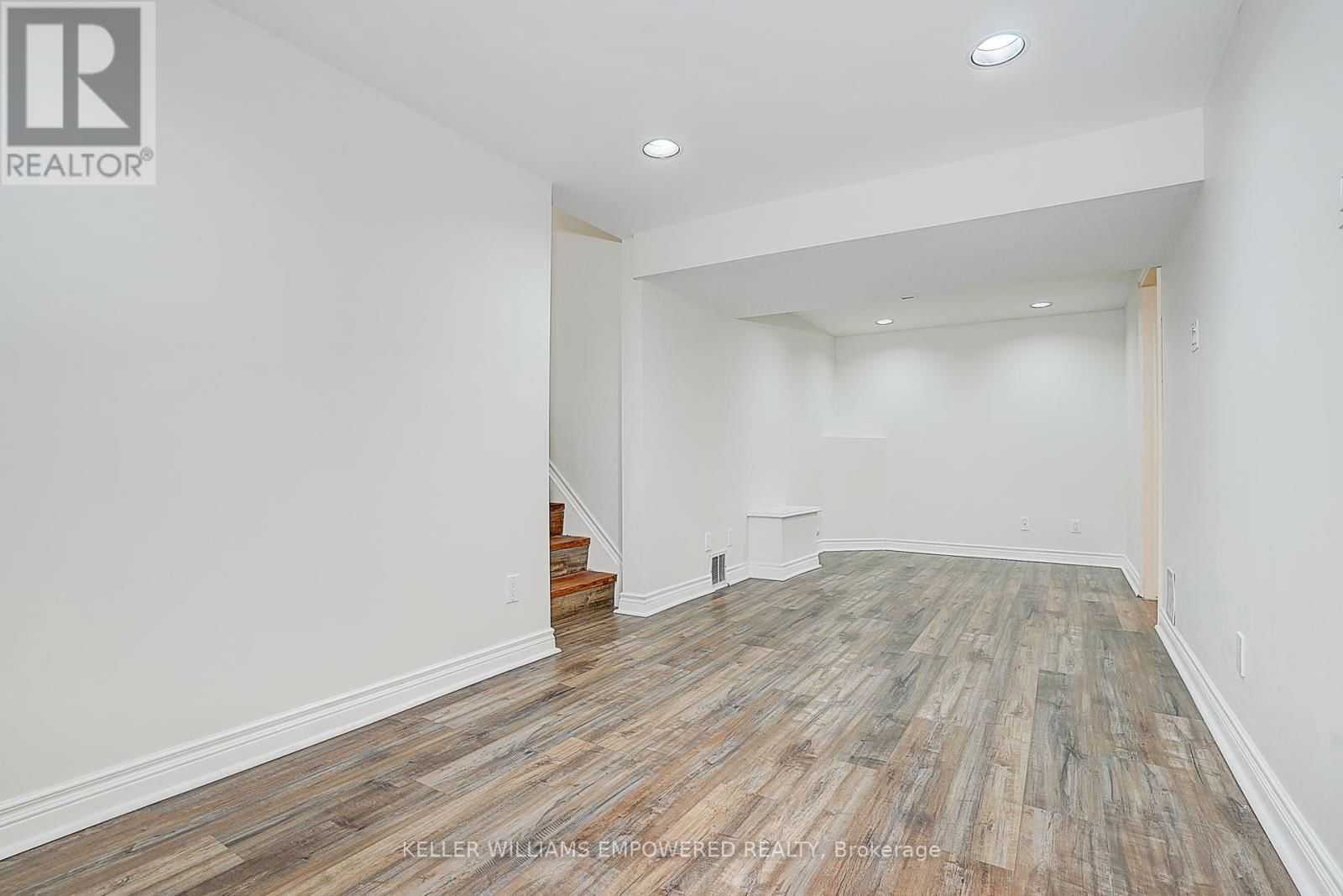 17 SIR KAY DRIVE Image 43