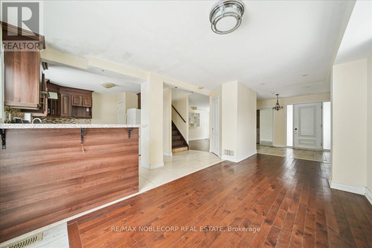 22 ELM GROVE AVENUE Image 18