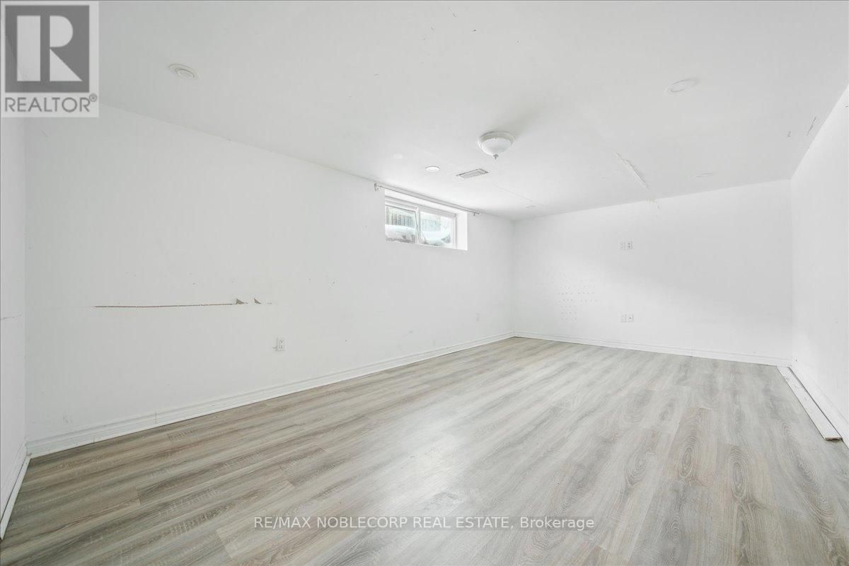 22 ELM GROVE AVENUE Image 25