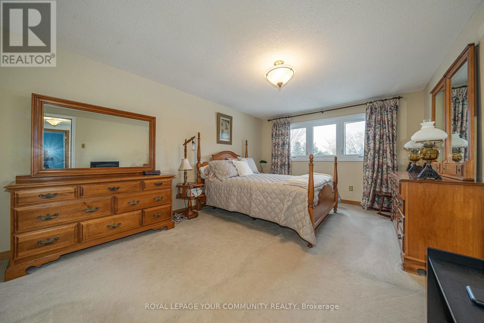 79 MAYVERN CRESCENT Image 16