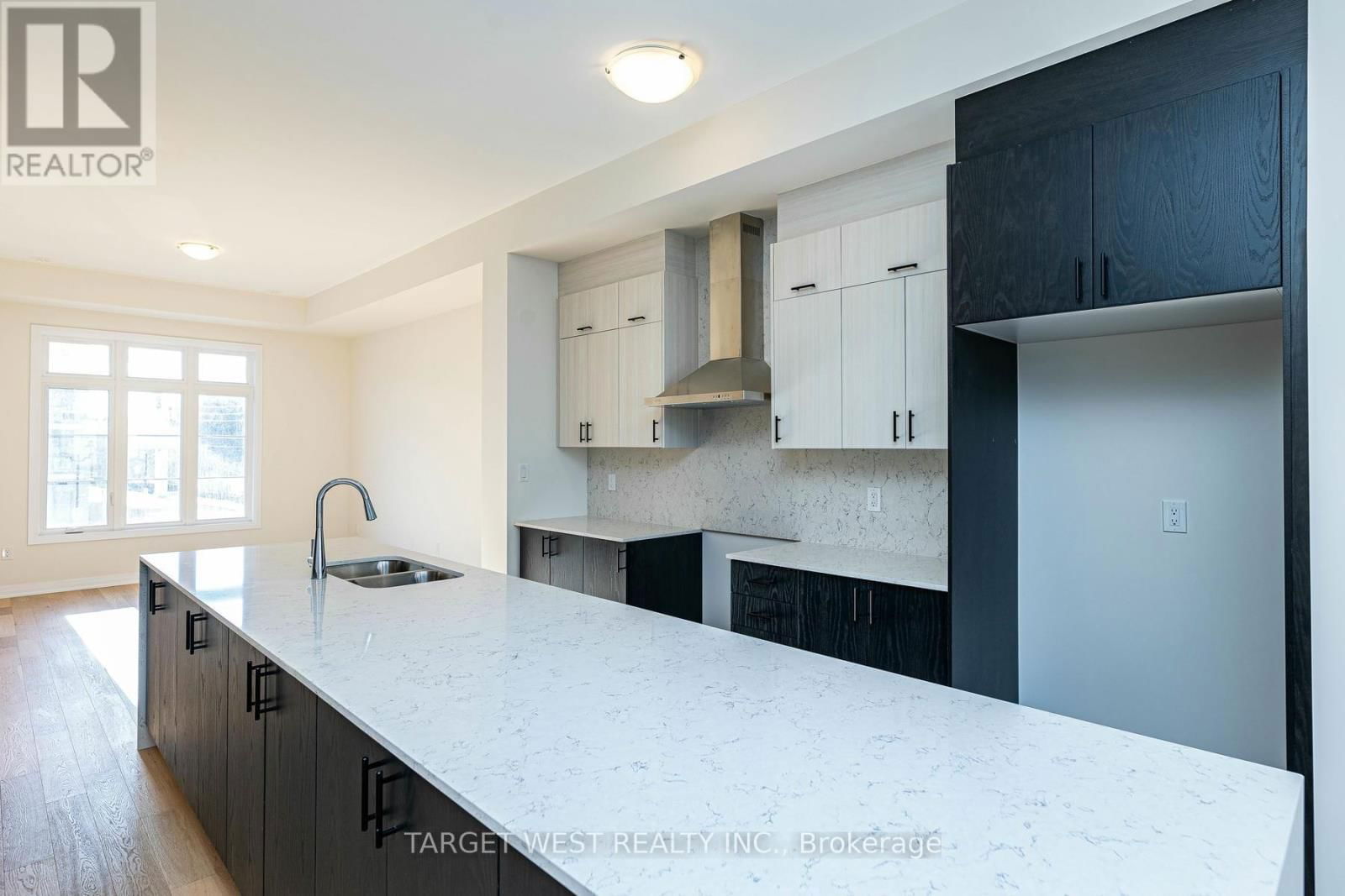 23 ARCHAMBAULT WAY Image 17