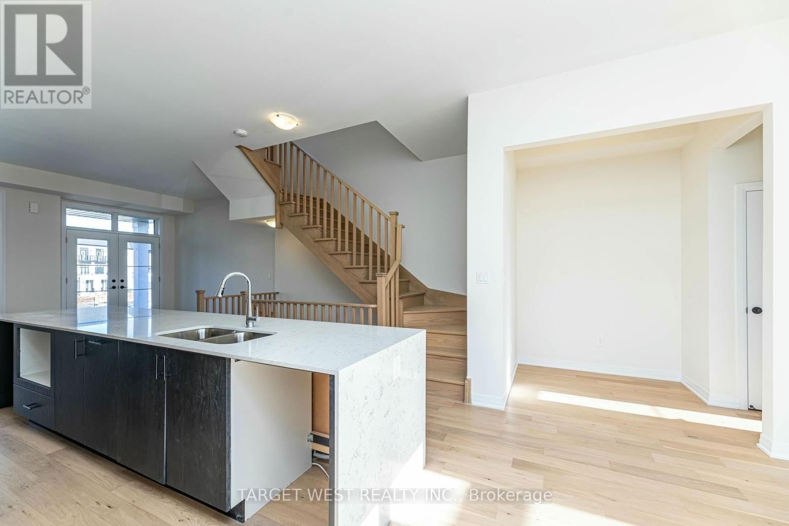 23 ARCHAMBAULT WAY Image 19