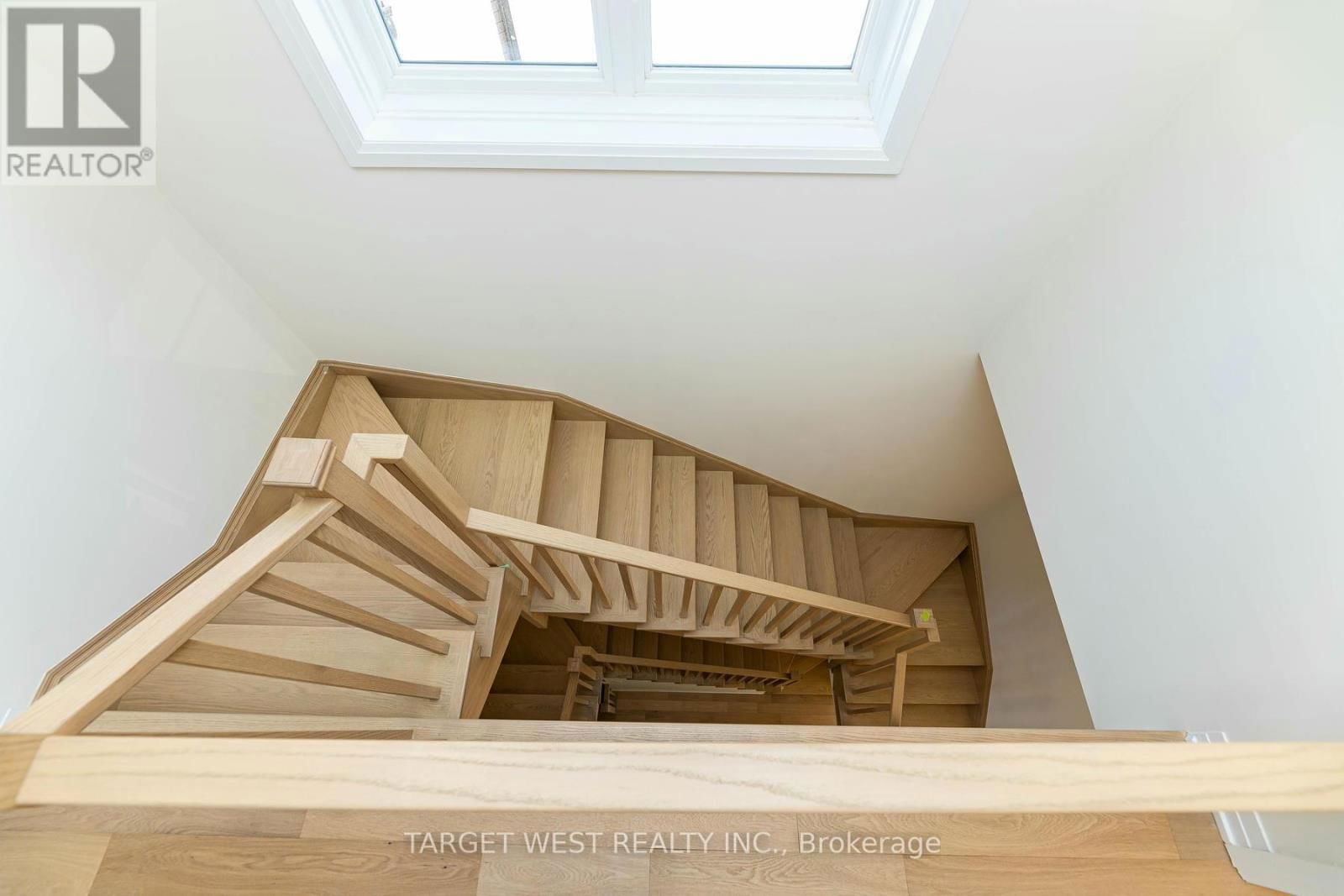 23 ARCHAMBAULT WAY Image 24