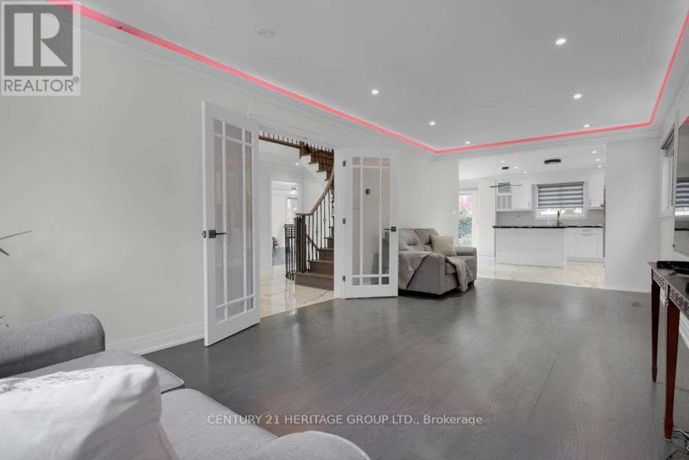 99 BENJAMIN DRIVE Image 14