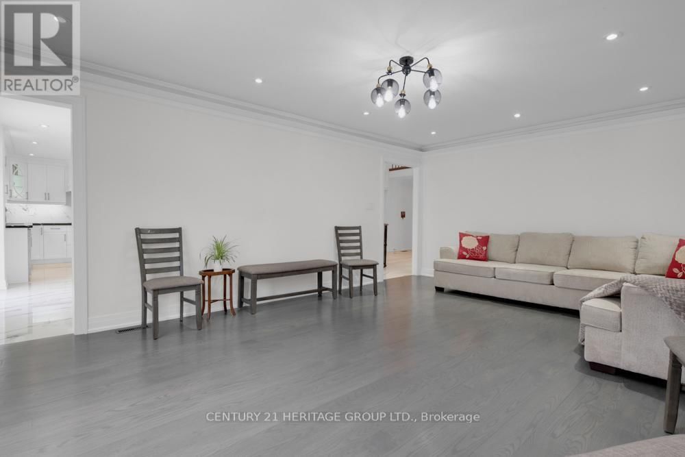 99 BENJAMIN DRIVE Image 23