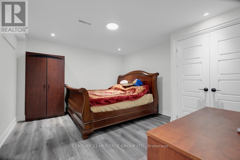 99 BENJAMIN DRIVE Image 50