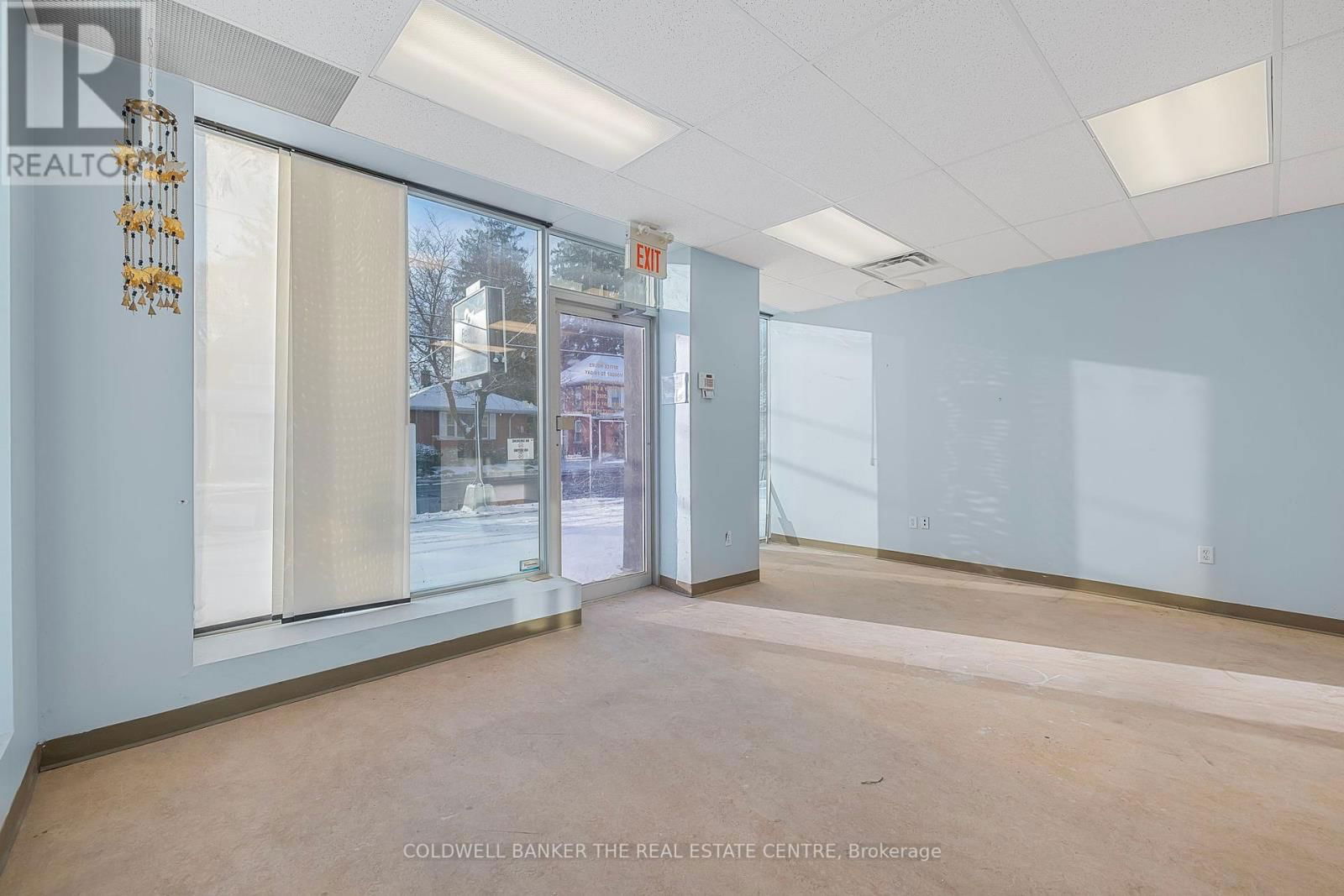 361 EAGLE STREET Image 10