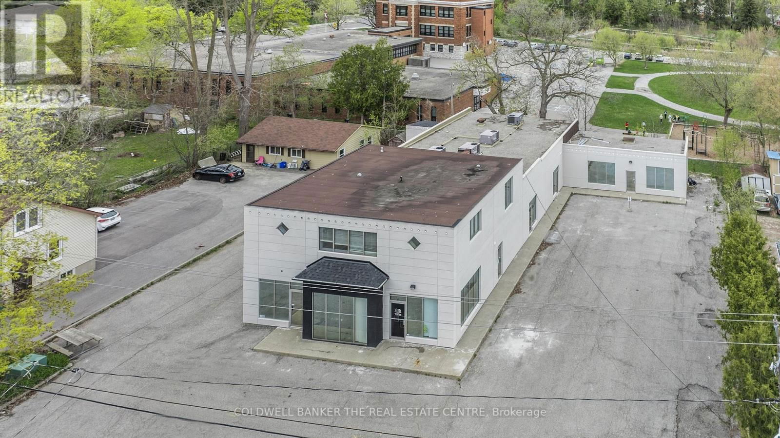 361 EAGLE STREET Image 2