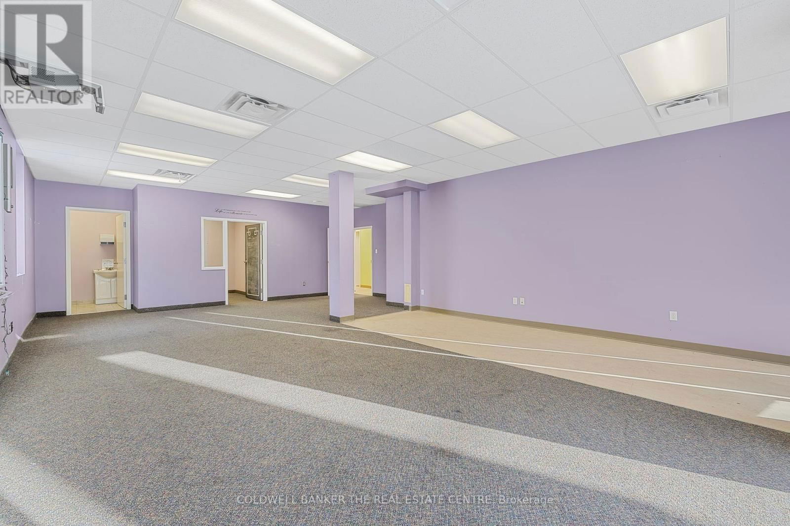 361 EAGLE STREET Image 21