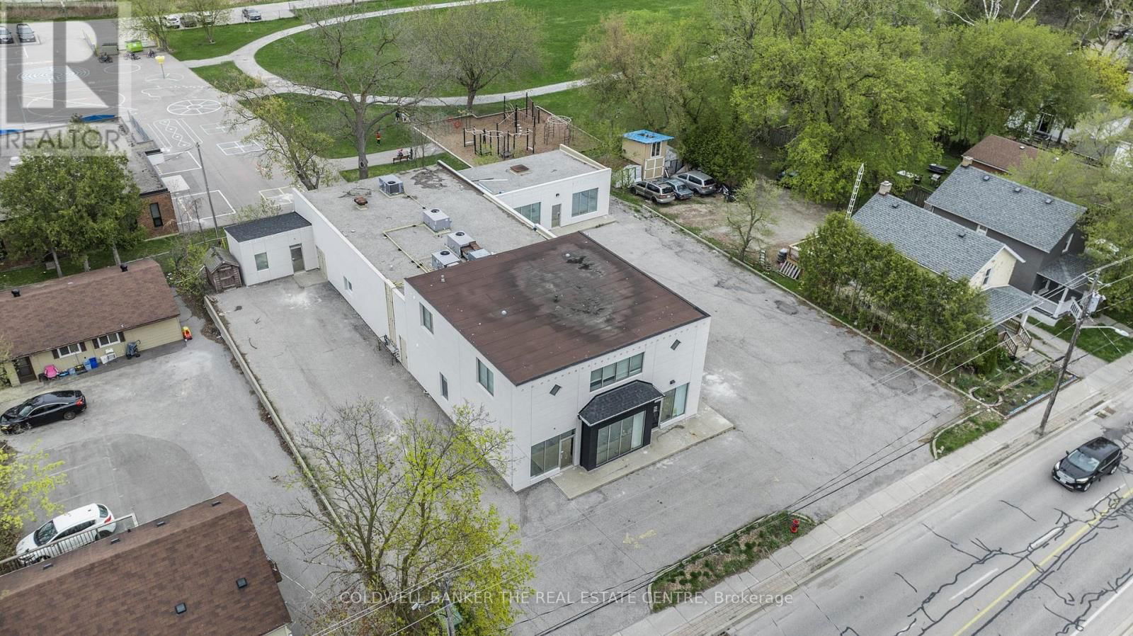 361 EAGLE STREET Image 3