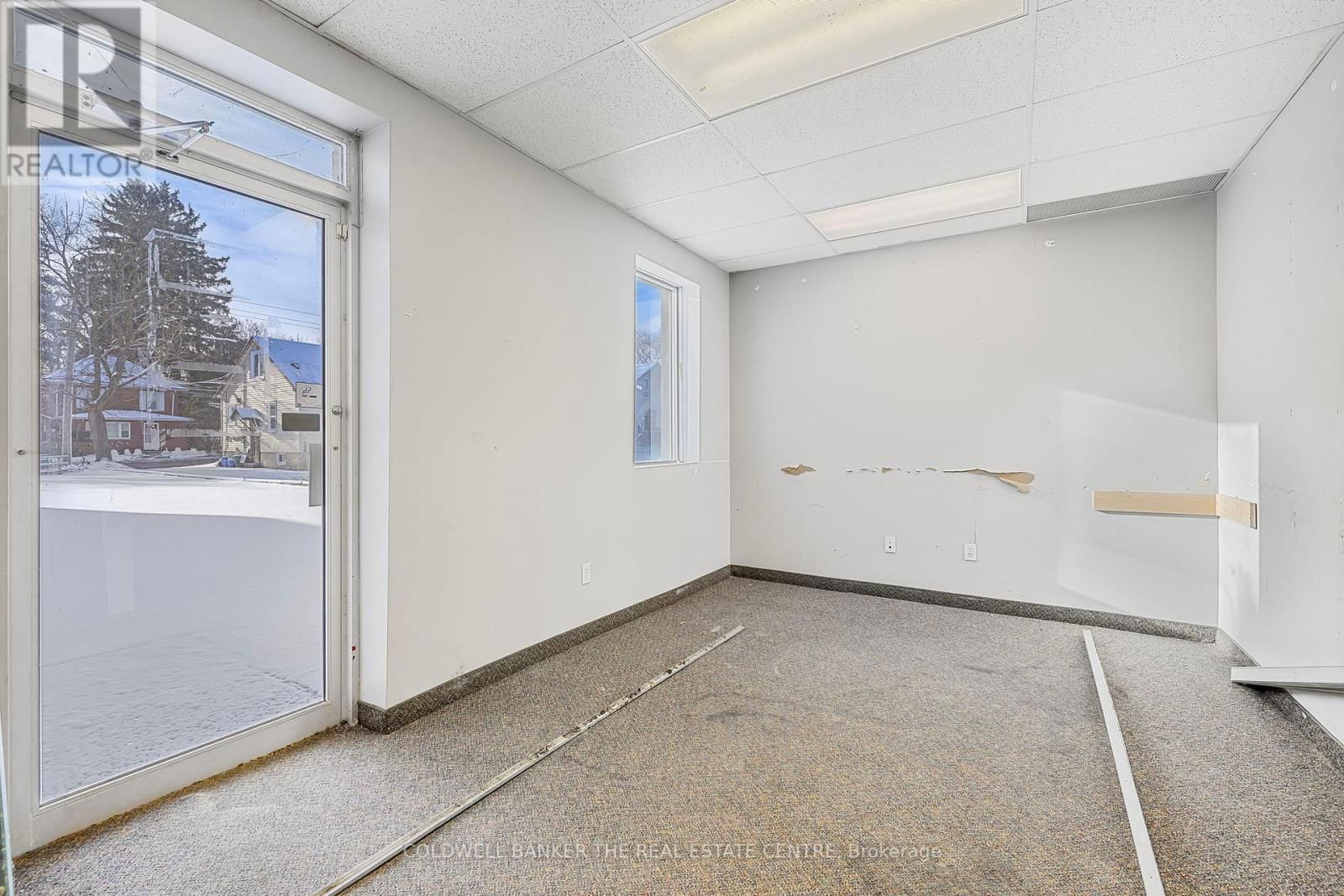 361 EAGLE STREET Image 35