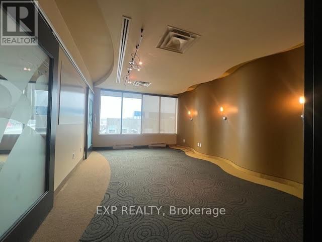 208 - 275 RENFREW DRIVE Image 11