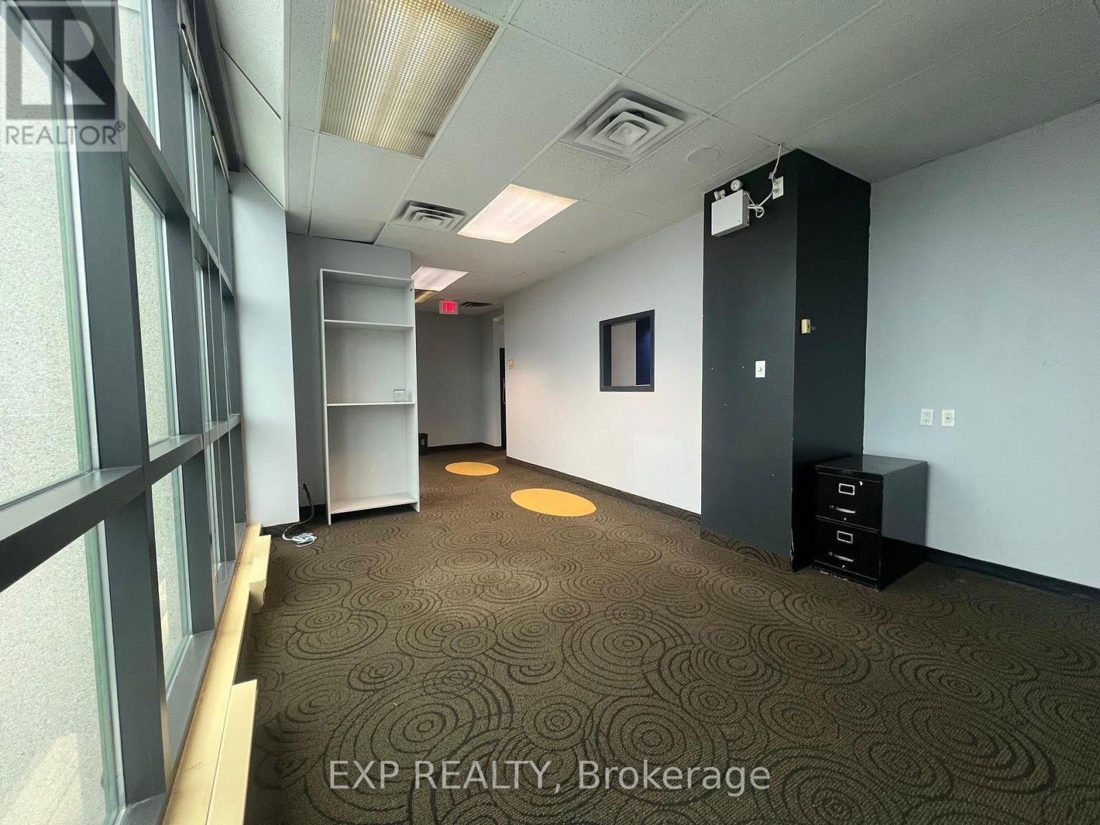 208 - 275 RENFREW DRIVE Image 8