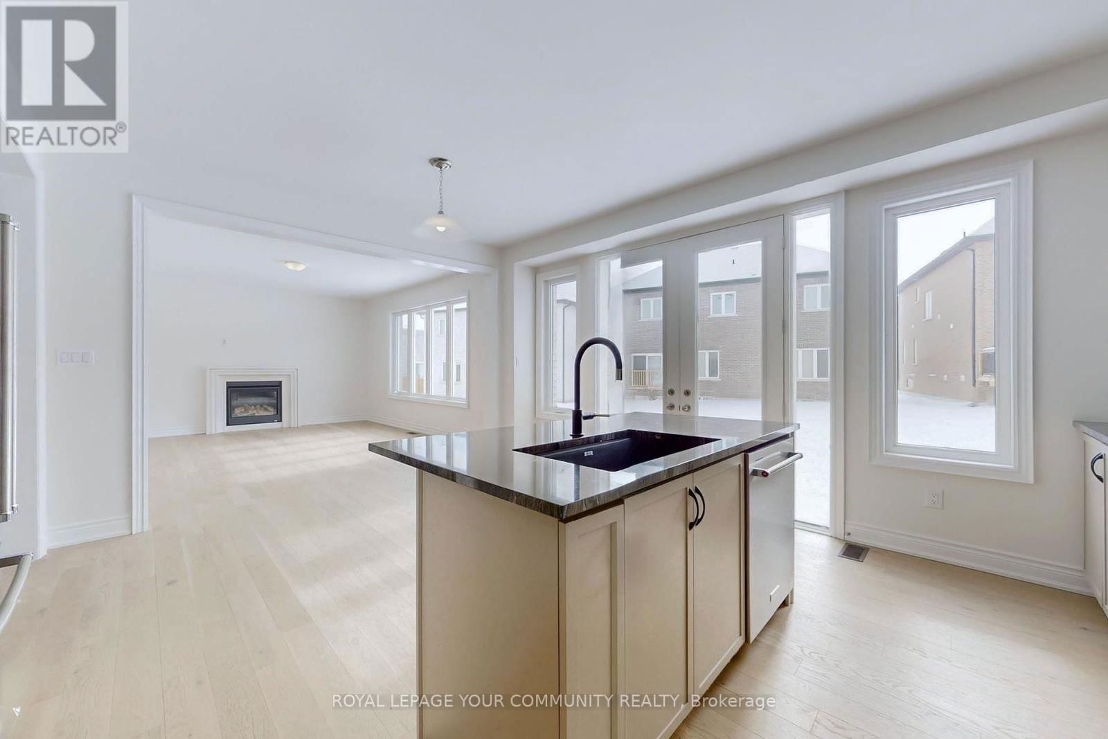 7 DAWN BLOSSOM DRIVE Image 9