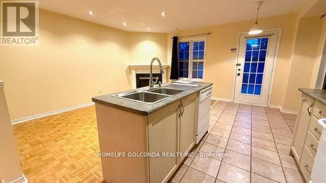 82 ELLESMERE STREET Image 10