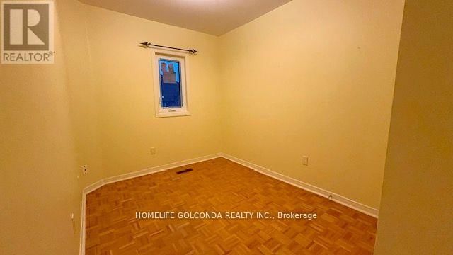 82 ELLESMERE STREET Image 16