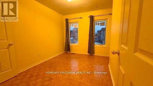 82 ELLESMERE STREET Image 18