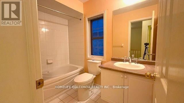 82 ELLESMERE STREET Image 32