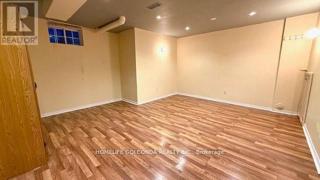 82 ELLESMERE STREET Image 38