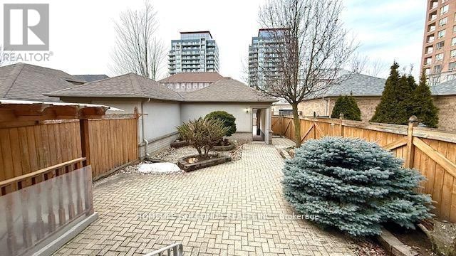 82 ELLESMERE STREET Image 4