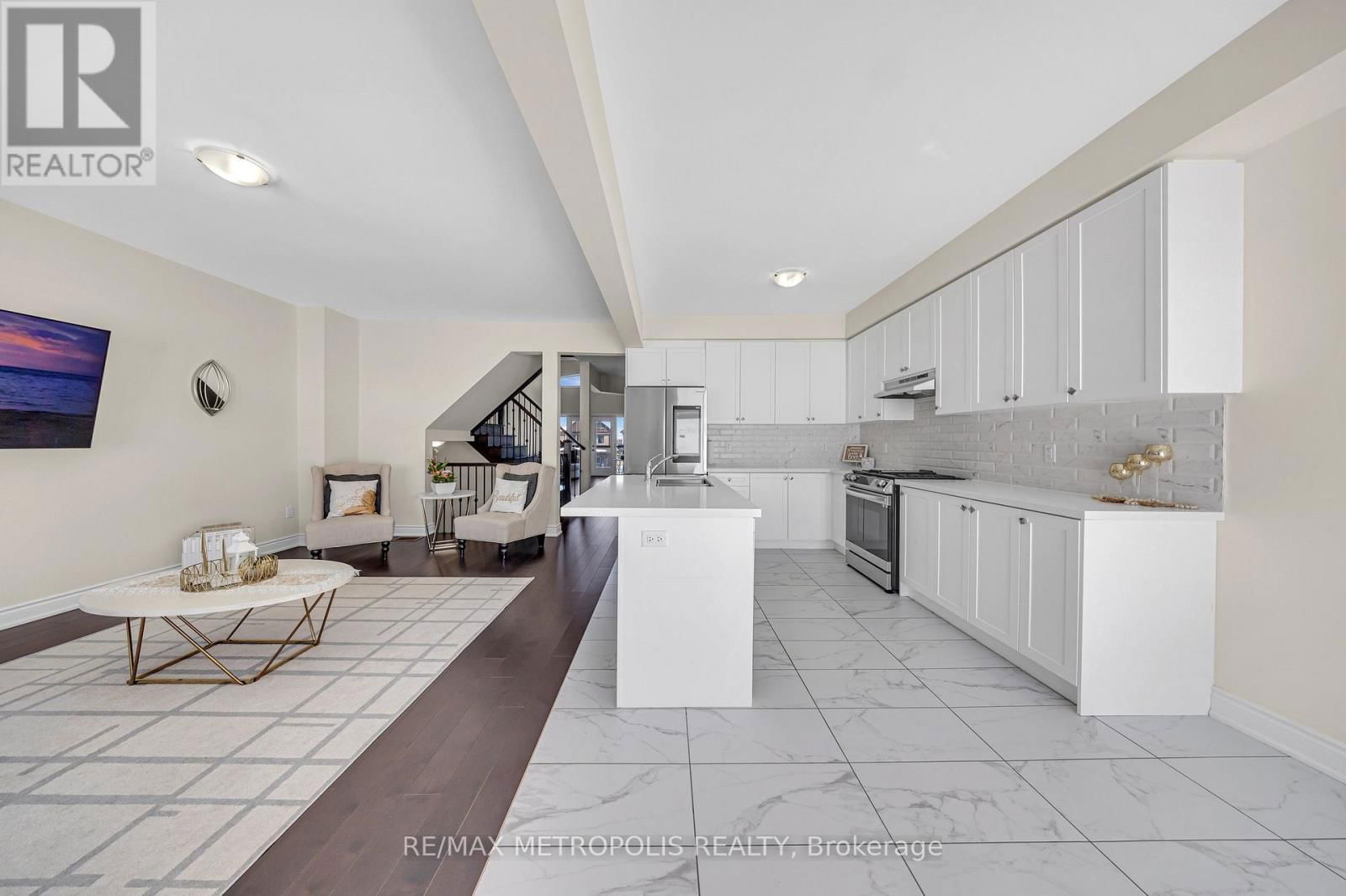 121 KENNEDY BOULEVARD Image 13