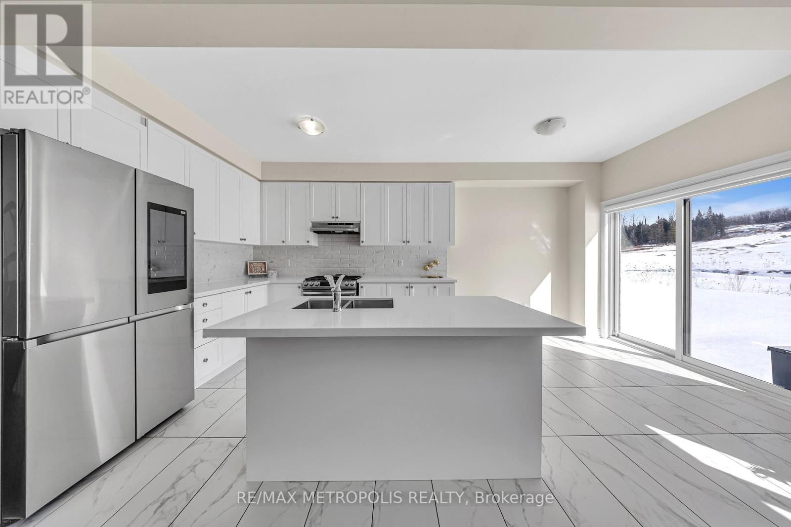 121 KENNEDY BOULEVARD Image 16